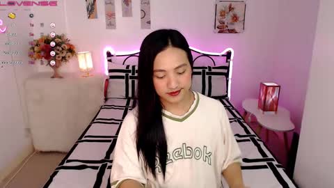 Snapshot of slave_amanda69 chatting on February 13, 11:39 am Queen Cyrine online show from February 13, 11:39 am