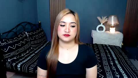 Queen Cyrine online show from July 28, 12:48 pm