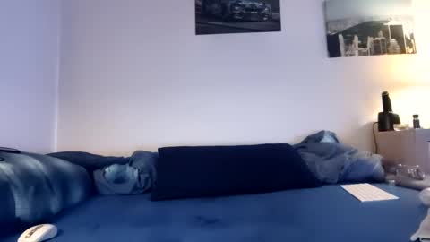 SexySlaveBoy online show from December 13, 4:54 am