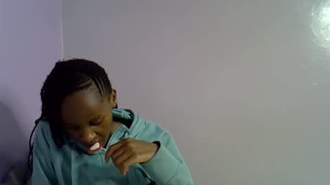 Alicia online show from September 28, 1:20 pm