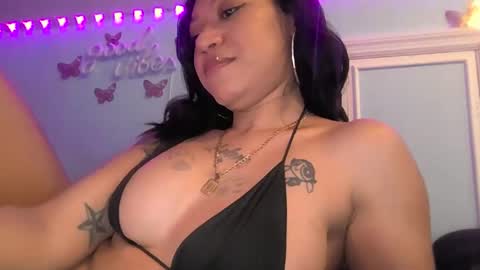 Slim citygurl online show from December 31, 5:55 am