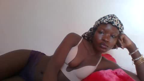 slimdiva online show from October 22, 5:21 am