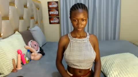slimqueenbae online show from July 25, 2:53 am