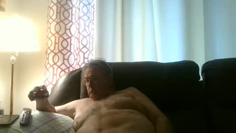 slippery_duck online show from May 16, 12:26 pm
