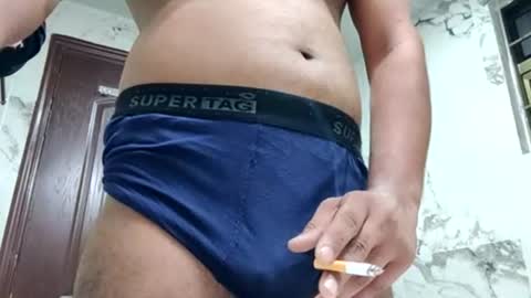 slowmooo_42069 online show from July 31, 8:43 pm