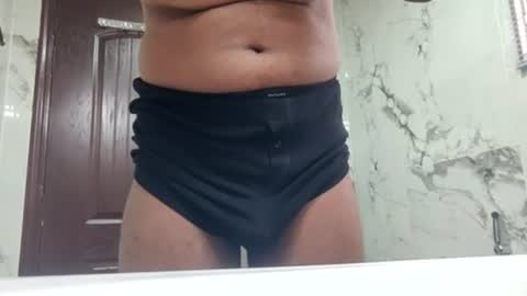 slowmooo_42069 online show from April 3, 4:08 am