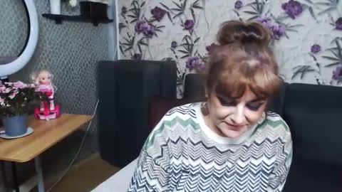 slutihmami online show from March 27, 9:43 am