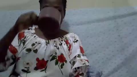 slutmeoutbb online show from September 13, 5:37 pm