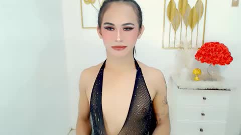 mia online show from February 22, 9:45 am