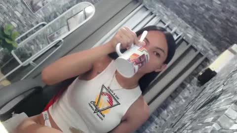 CHIE CHIE online show from March 9, 11:14 pm