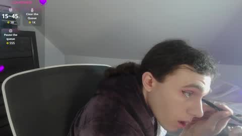 Natsu online show from March 25, 4:47 pm