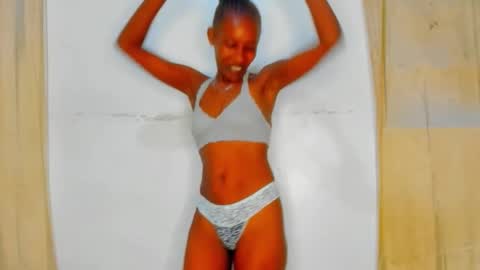 Sexyslutt online show from February 15, 3:11 pm