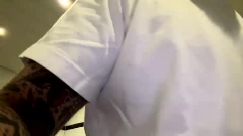 slyse69 online show from December 18, 7:30 pm