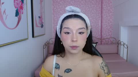 Mariana Torres online show from May 14, 1:31 pm