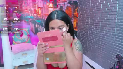 Mariana Torres online show from October 27, 1:44 pm