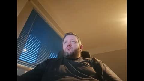 smallone19832 online show from February 11, 7:23 am