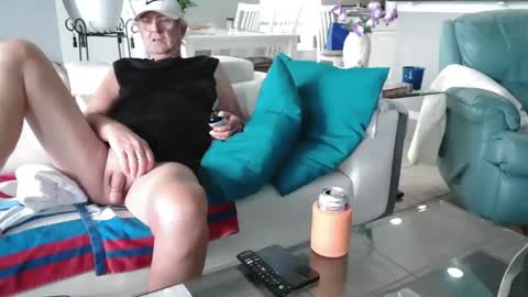 Daddy online show from April 27, 5:43 pm