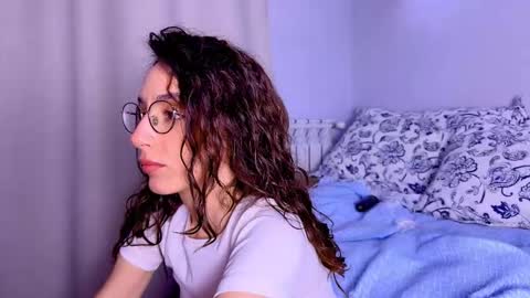 Elizabeth online show from March 1, 4:39 am