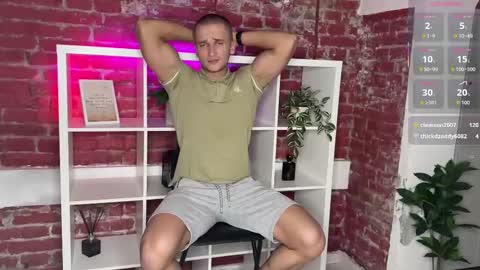 Snapshot of smart_fit_lad chatting on September 21, 5:06 pm Mateo online show from September 21, 5:06 pm