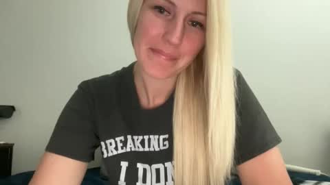 smexxii93 online show from May 7, 6:47 pm