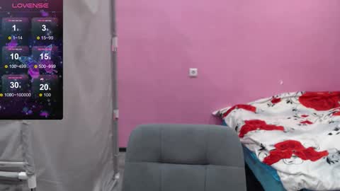 Snapshot of smile_cute_fox chatting on September 23, 2:11 pm smile_cute_fox online show from September 23, 2:11 pm