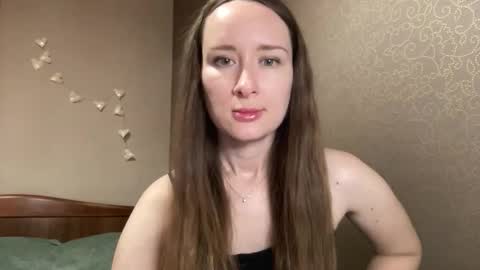 smilequeen_ online show from November 3, 8:10 pm