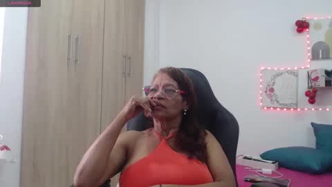 Smileth online show from December 5, 5:44 pm