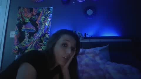 love bug online show from October 9, 5:02 am