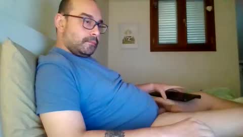 Snapshot of smoker985 chatting on September 27, 6:11 am smoker985 online show from September 27, 6:11 am