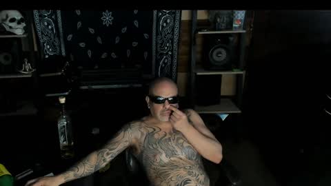 Smokey915 online show from January 17, 3:11 pm