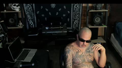 Smokey915 online show from January 19, 3:32 pm