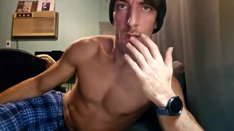 Snackyyyy online show from February 10, 2:58 am