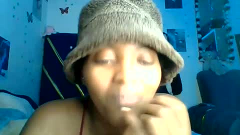 snatchee748467 online show from June 24, 11:39 am