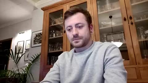 snoecks online show from March 6, 7:02 pm