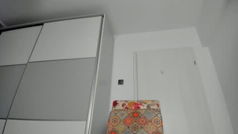 Snapshot of snow_flakee chatting on February 9, 11:04 am Maria online show from February 9, 11:04 am