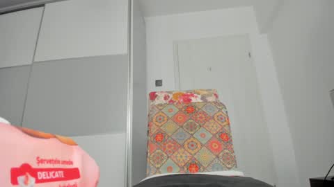 Snapshot of snow_flakee chatting on January 30, 8:11 am Maria online show from January 30, 8:11 am