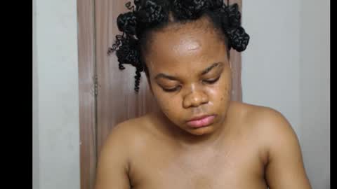 snowdrop5 online show from November 1, 9:47 pm