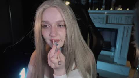 Ellie online show from May 10, 6:09 am