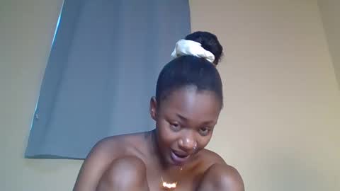 Snowie eyes online show from November 30, 12:56 pm