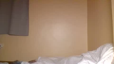 Snowie eyes online show from February 25, 1:04 pm