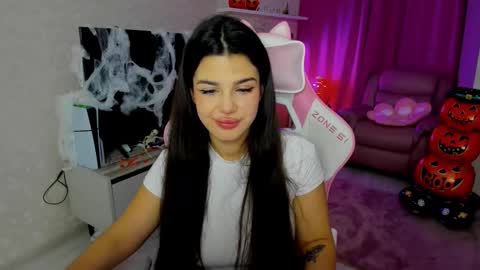 snowingwinter online show from November 2, 7:25 pm