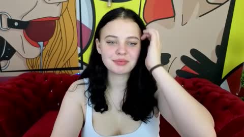 snowwhite_bella online show from November 10, 1:47 pm