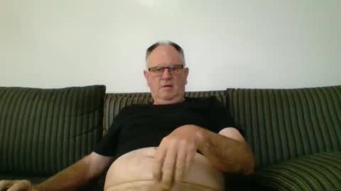Snapshot of sofar06 chatting on December 17, 6:13 am sofar06 online show from December 17, 6:13 am