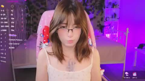 Soffie online show from November 2, 10:26 am