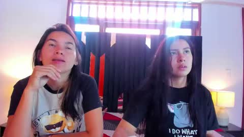 soffy and mia online show from October 15, 12:50 pm