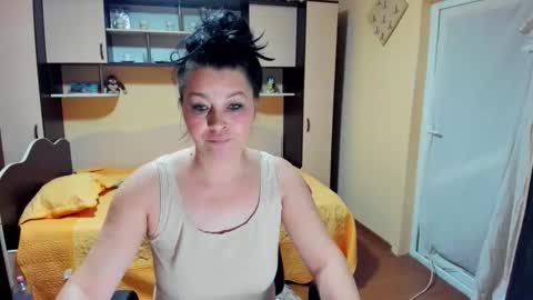 Soffy online show from April 2, 5:04 am