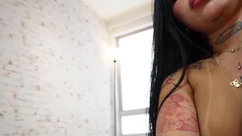 sofhia cruz online show from February 13, 7:06 pm