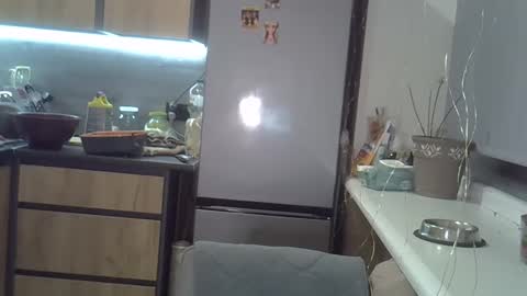 Sofi online show from November 14, 8:00 pm