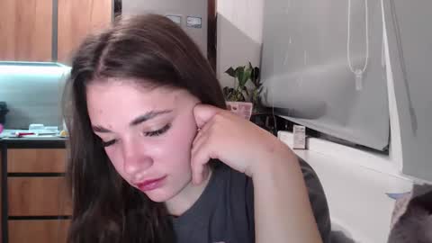 Snapshot of sofi_delightful chatting on February 20, 7:52 pm Sofi online show from February 20, 7:52 pm