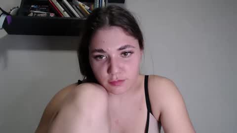 Snapshot of sofi_delightful chatting on February 21, 6:37 pm Sofi online show from February 21, 6:37 pm